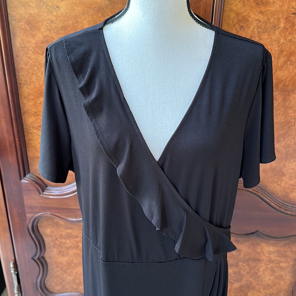 Avenue Studio Black Faux Wrap Dress (Size 22/24) - Picture 3 of 15